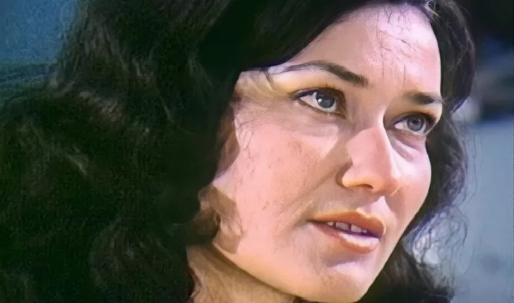 Aktorja Drita Haxhiraj feston sot 76 vjetorin e lindjes, i urojmë nga zemra “Gëzuar Ditëlindjen”
