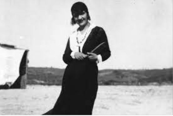 Shkrimi i rrallë për feminizmin i Sarah Blloshmit, gruaja më e bukur e Shqipërisë në Shekullin e XX
