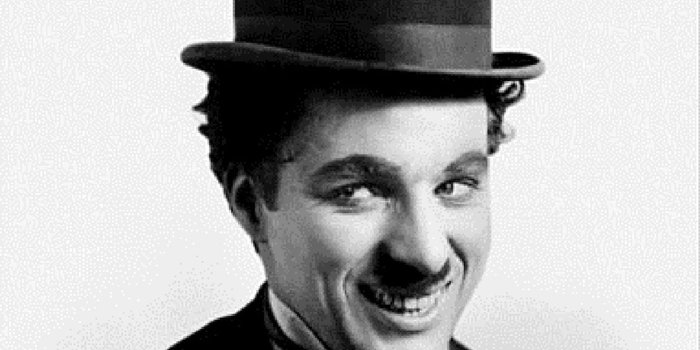 “Një ditë pa qeshur, është një ditë e çuar dëm”, Charlie Chaplin